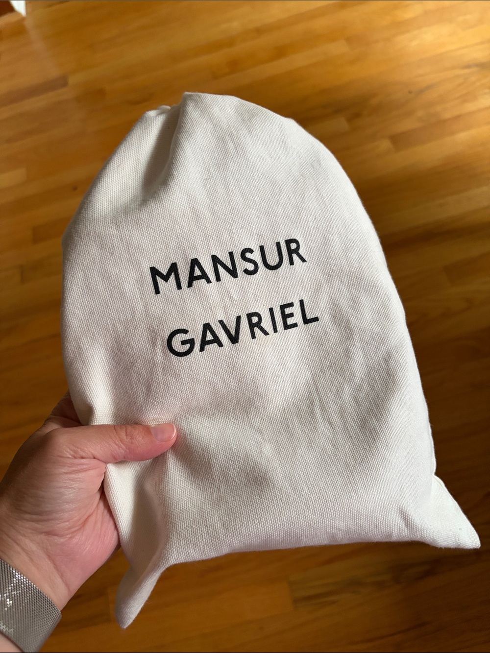LAST CHANCE Mansur Gavriel Italian Leather Bucket Crossbody Bag in Pink - Picture 3 of 8
